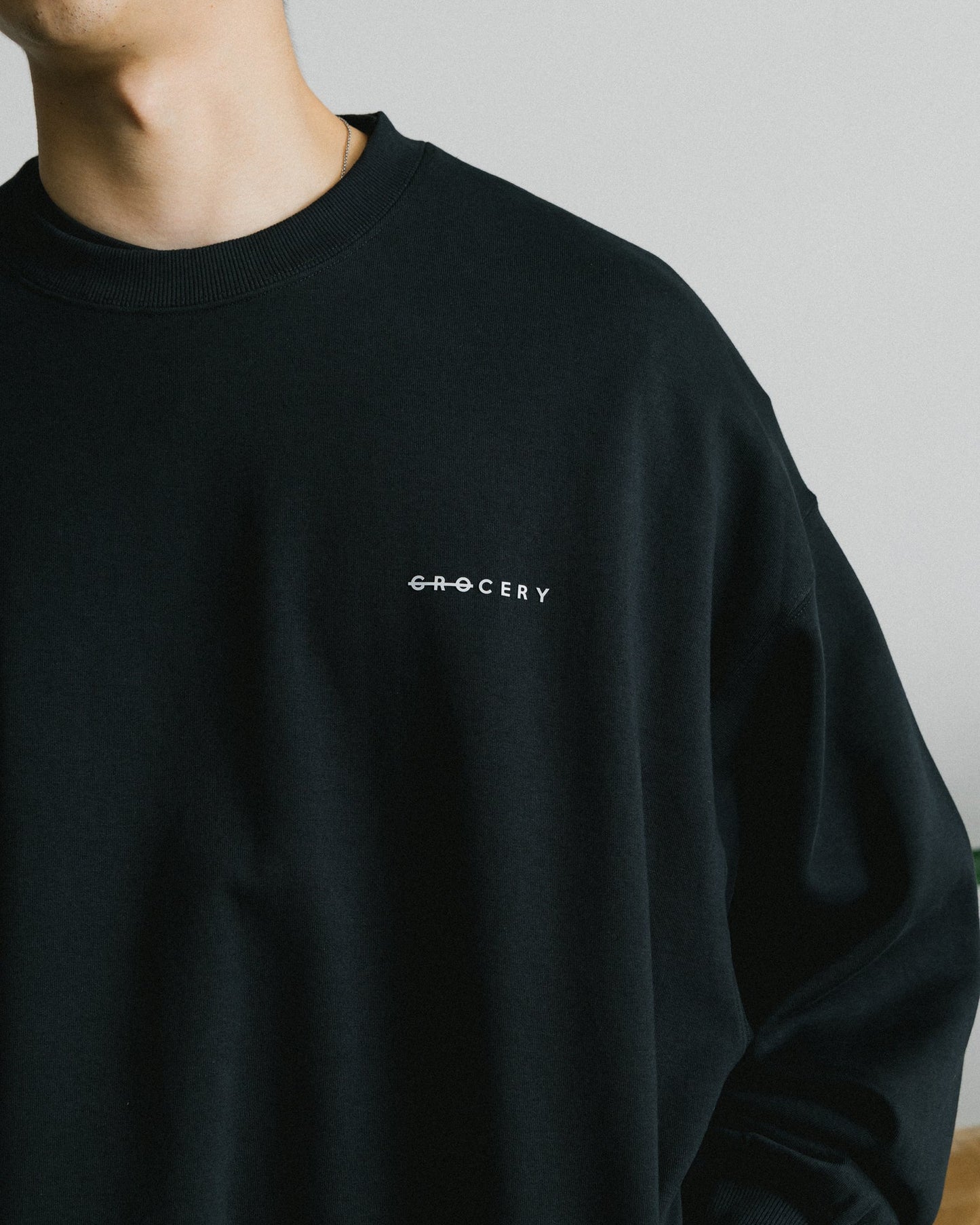 GROCERY BASIC CREWNECK SWEATER/ BLACK - GROGROCERY