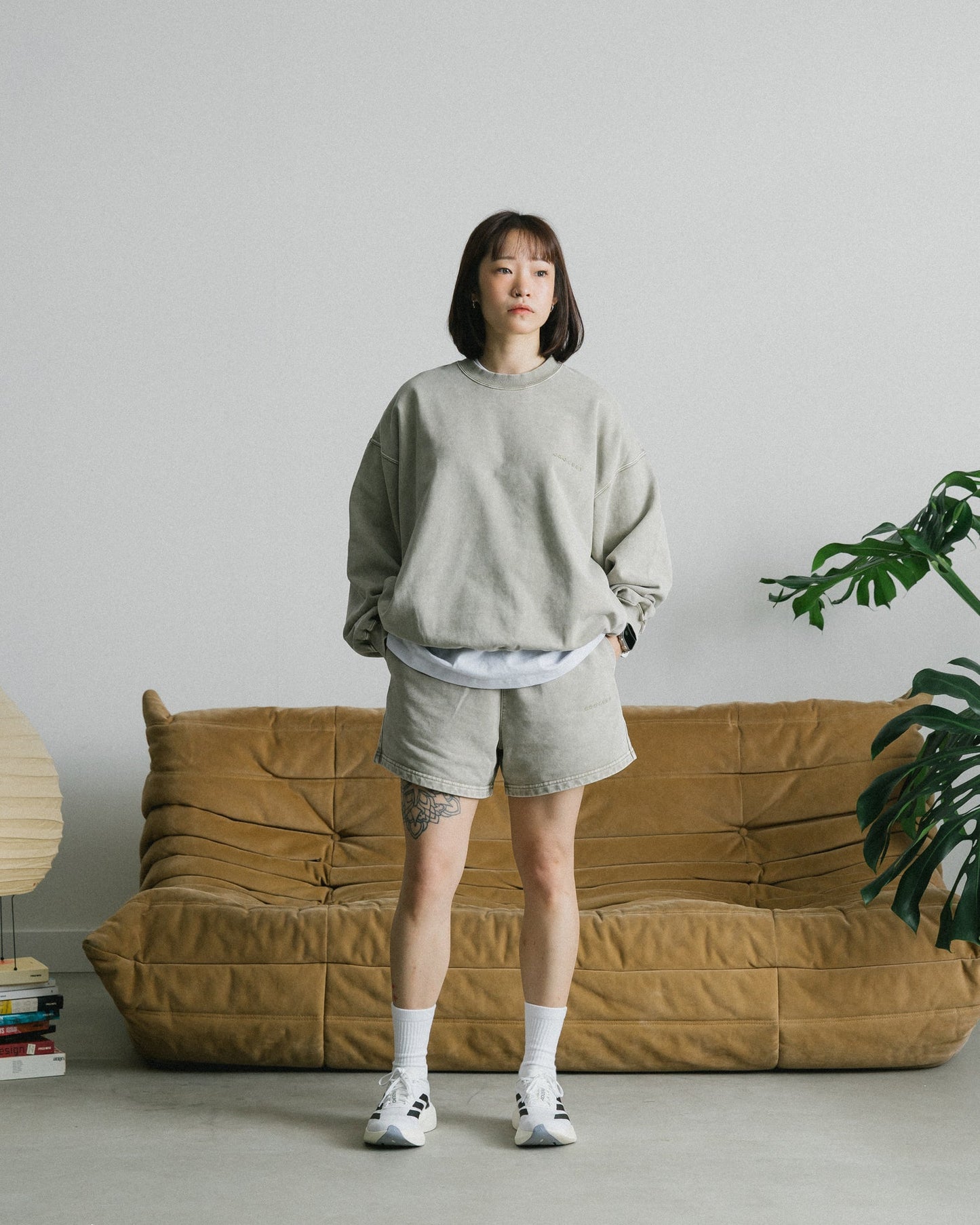 GROCERY BASIC WASHED CREWNECK SWEATER/ GREY OLIVE - GROGROCERY