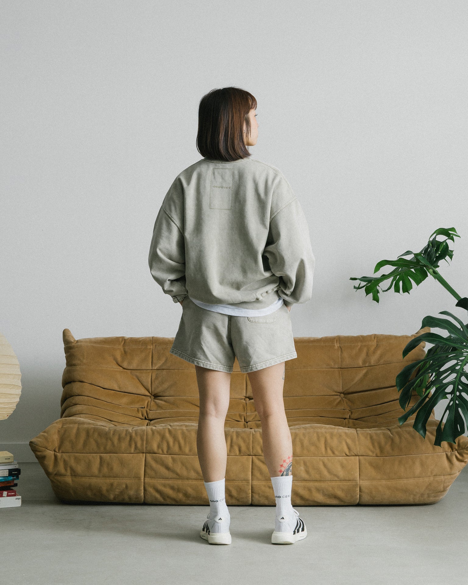 GROCERY BASIC WASHED CREWNECK SWEATER/ GREY OLIVE - GROGROCERY