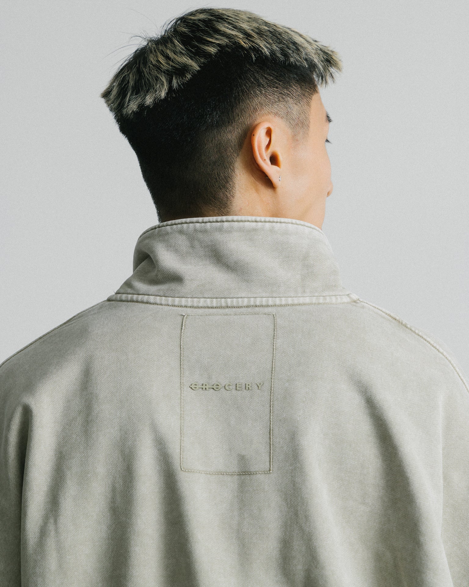 GROCERY BASIC WASHED HALF ZIP SWEATER/ GREY OLIVE - GROGROCERY