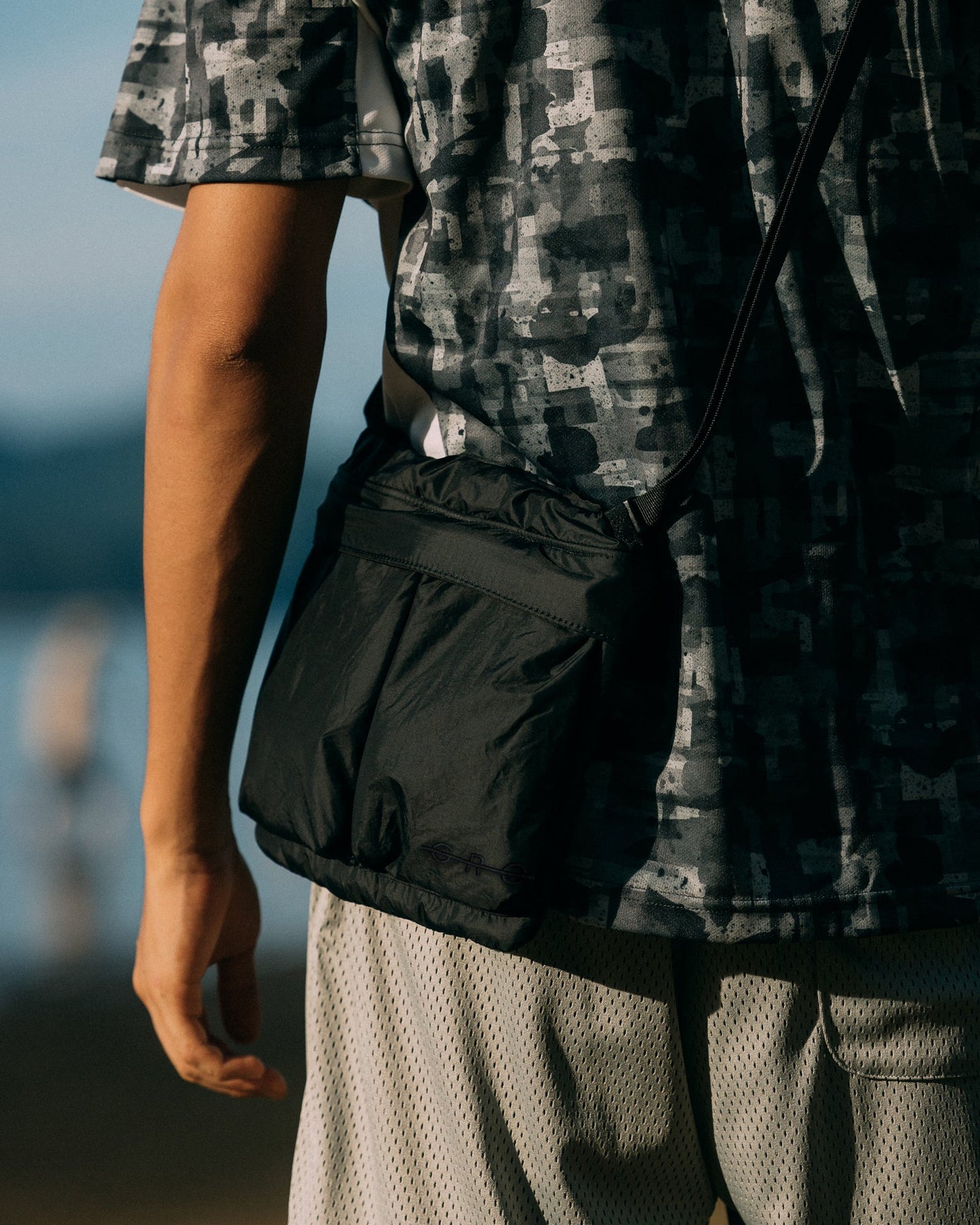 GROCERY BG - 002 PADDED NYLON MESSENGER BAG/ BLACK - GROGROCERY