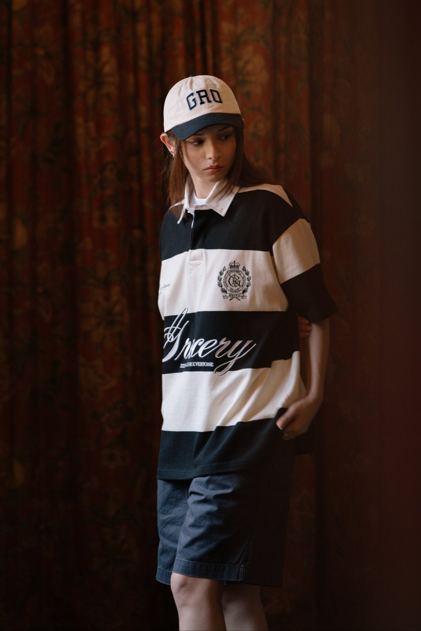 GROCERY COLLEGE EMBLEM EMBROIDERY LOGO STRIPE POLO SHIRT/ CREAM & BLACK - GROGROCERY