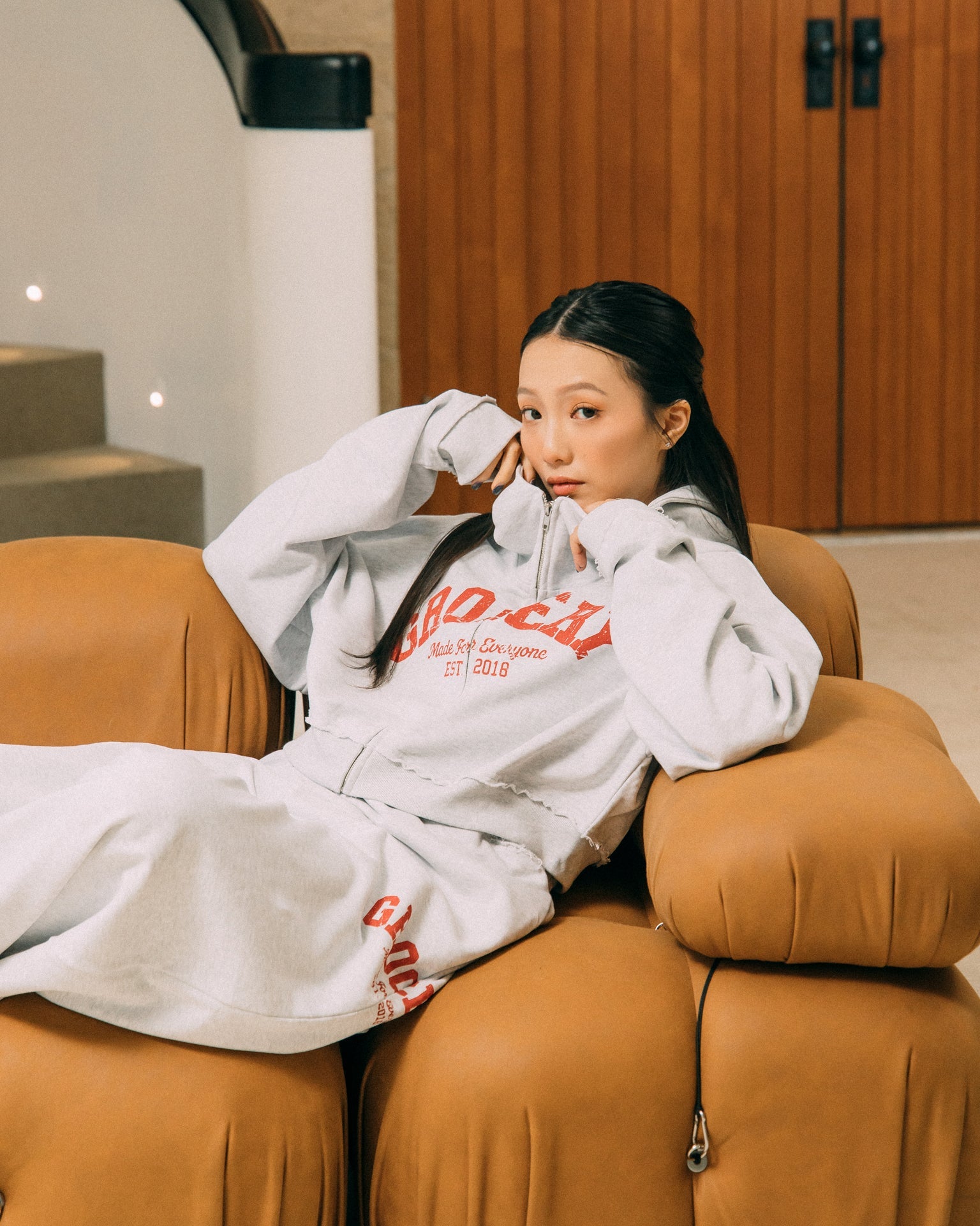 GROCERY COLLEGE LOGO WIDE LEG SWEATPANTS/ GREY - GROGROCERY