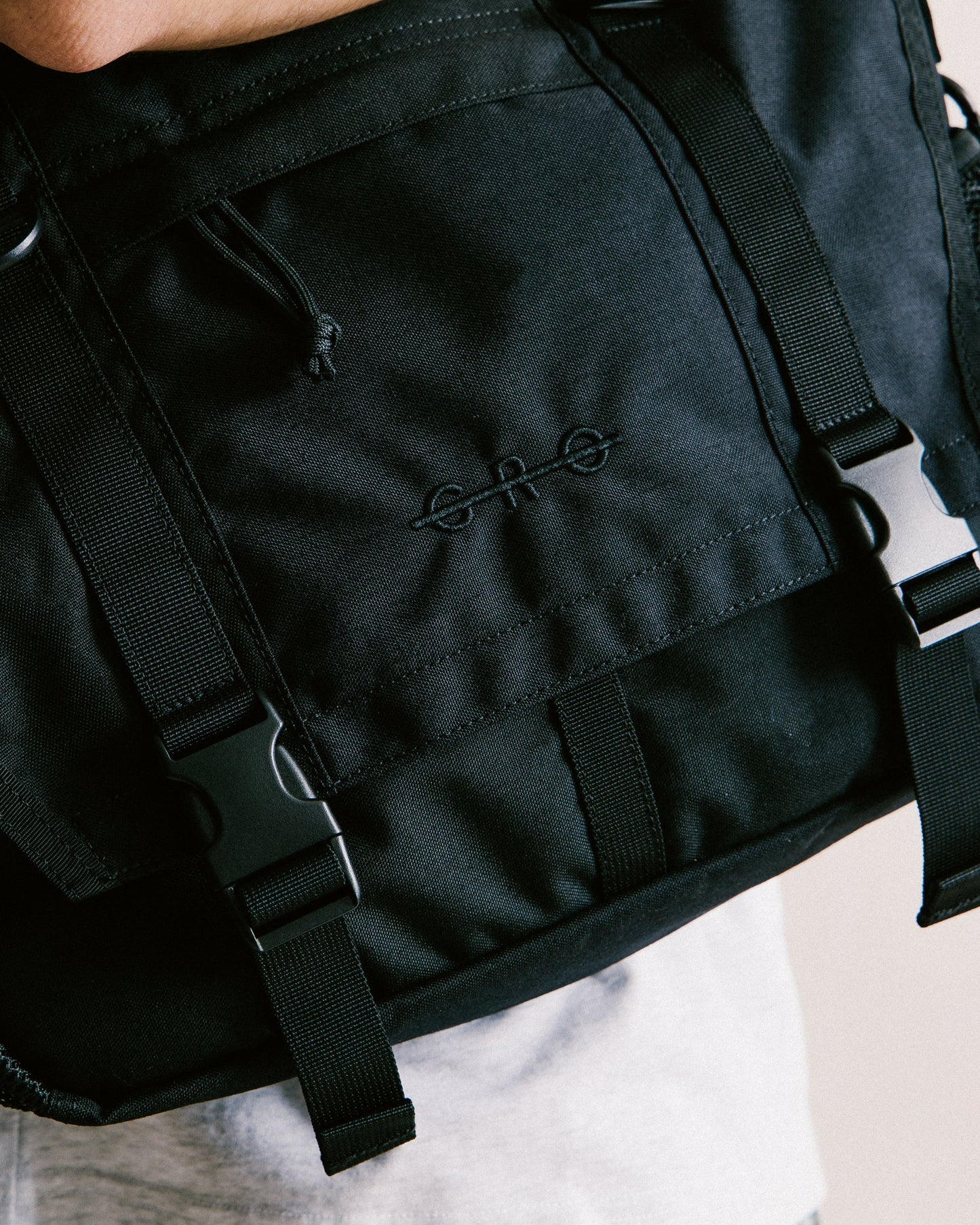 GROCERY CORDURA CROSS BODY MESSENGER BAG/ BLACK - GROGROCERY