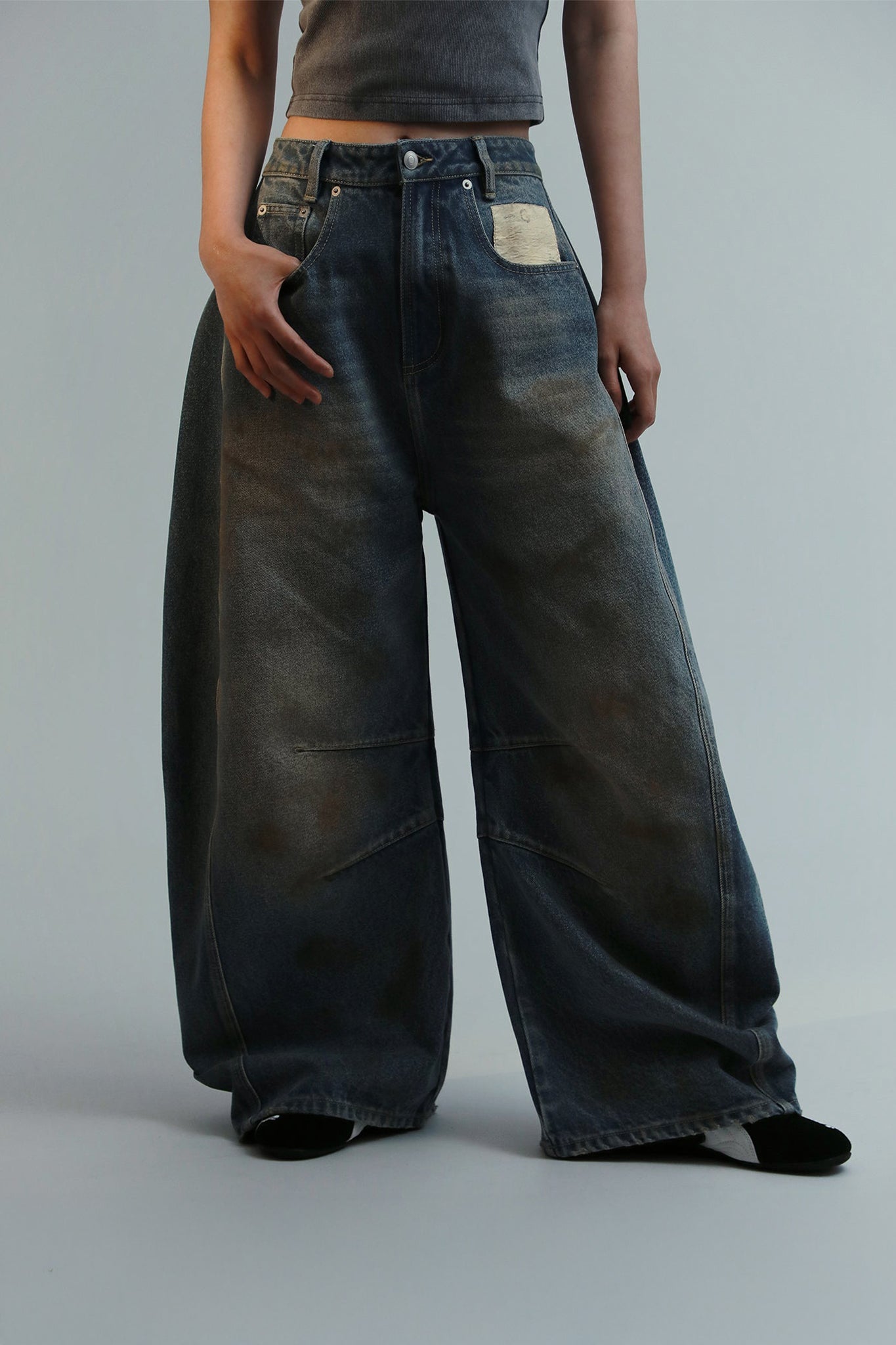 GROCERY DIRTY WASHED BARREL JEANS/ DARK WASH - GROGROCERY