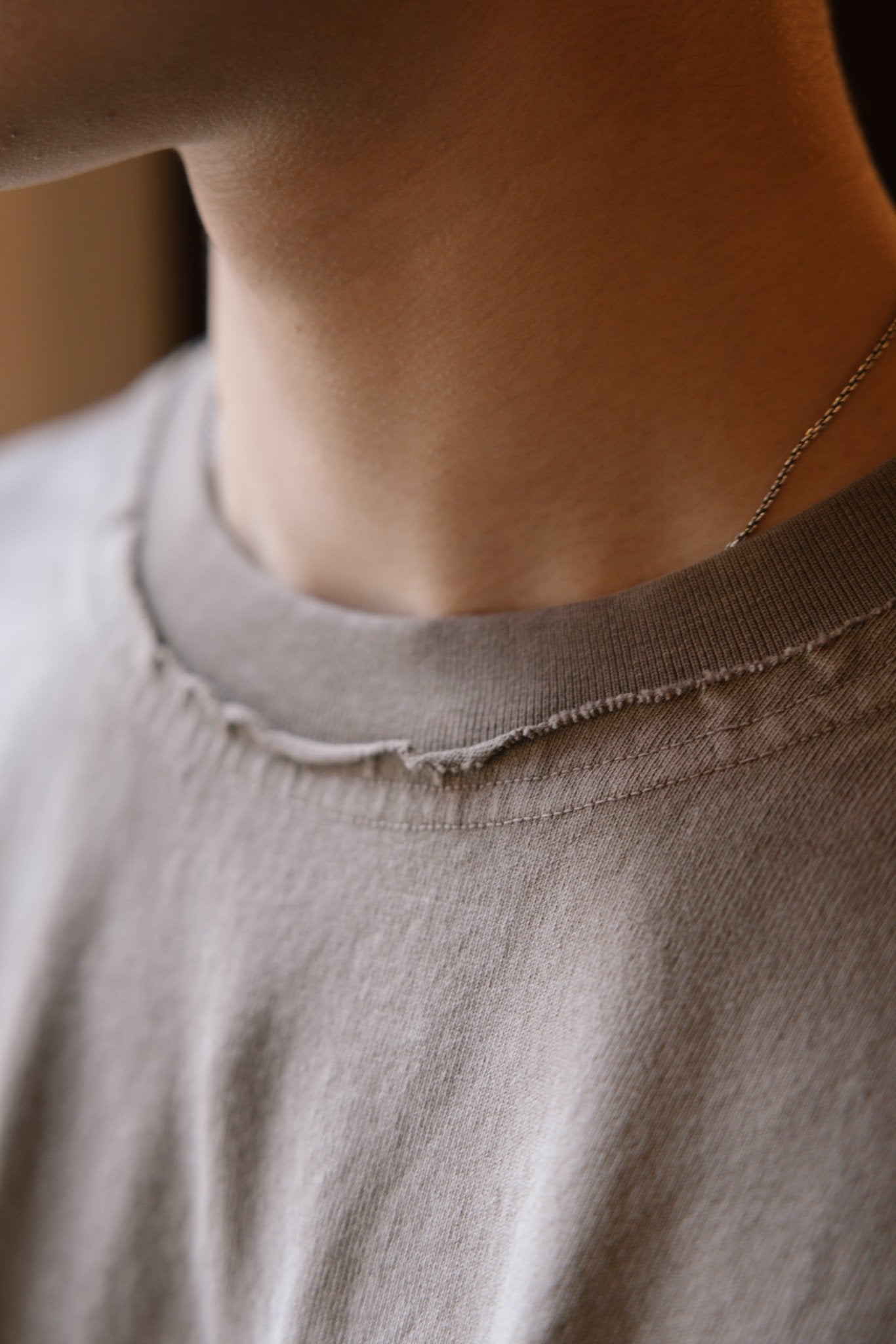 GROCERY DISTRESSED SMALL LOGO WASHED TEE/ FADED SAND - GROGROCERY