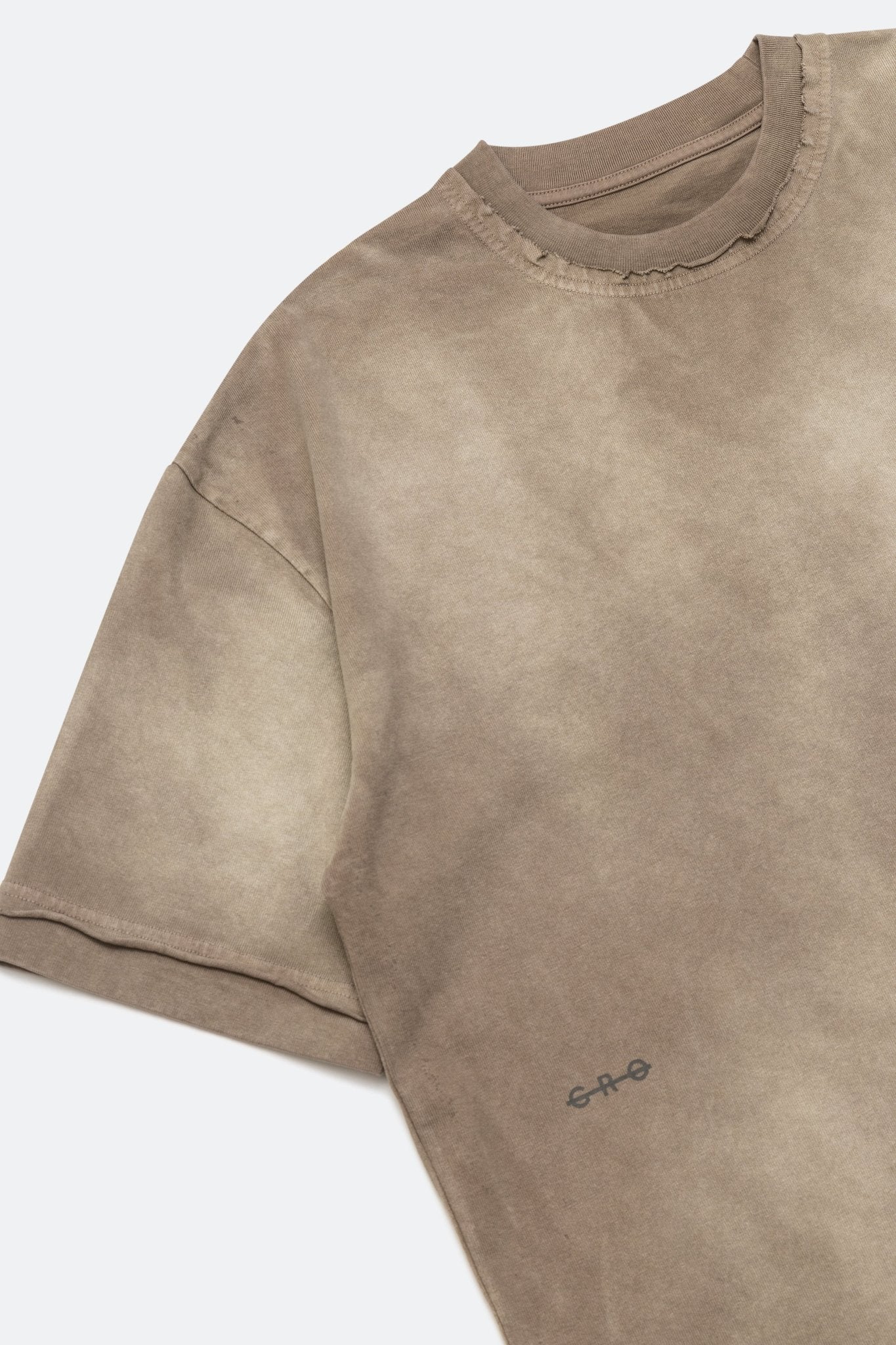 GROCERY DISTRESSED SMALL LOGO WASHED TEE/ FADED SAND - GROGROCERY