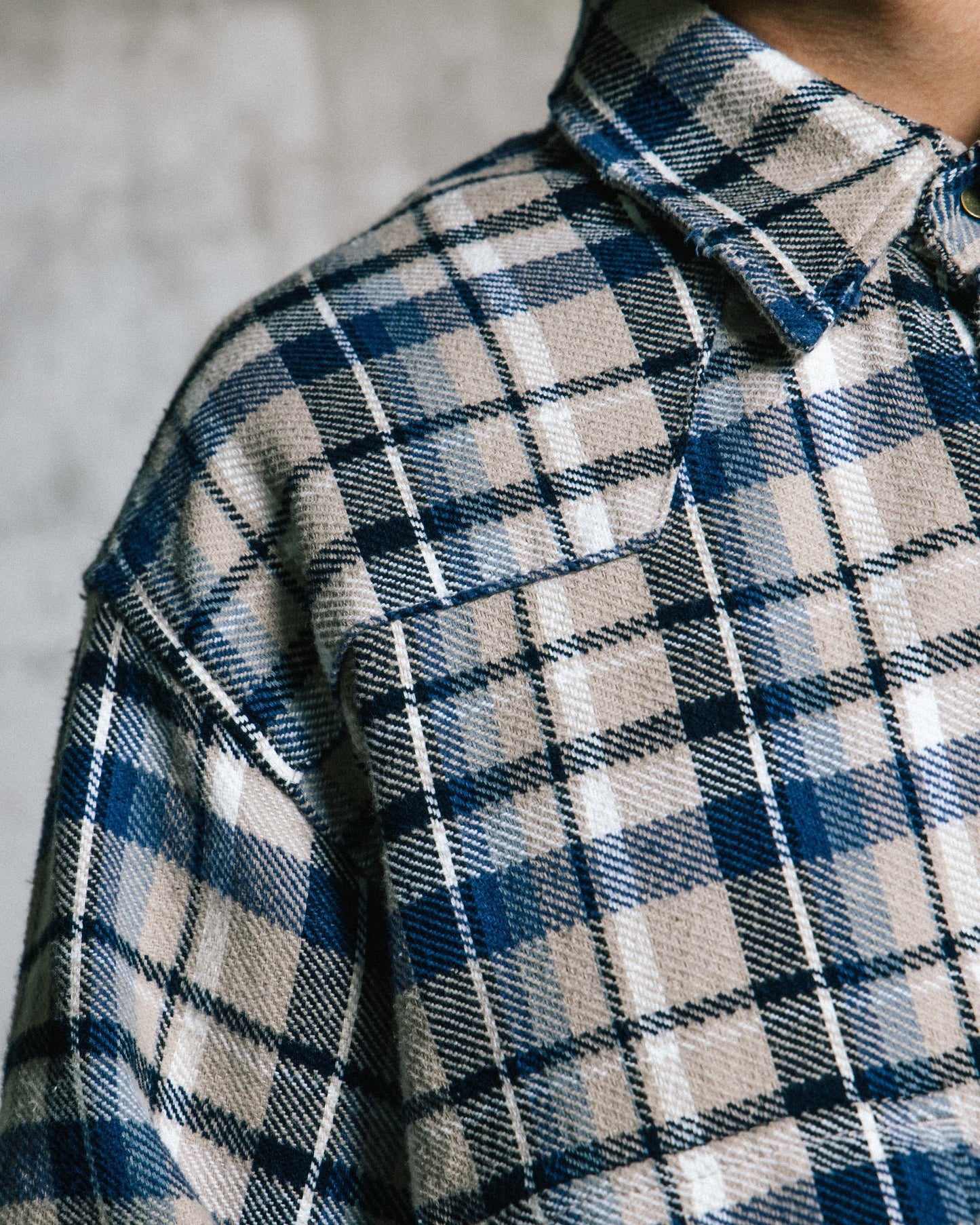 GROCERY DOUBLE POCKET FLANNEL SHIRT/ BEIGE & NAVY - GROGROCERY
