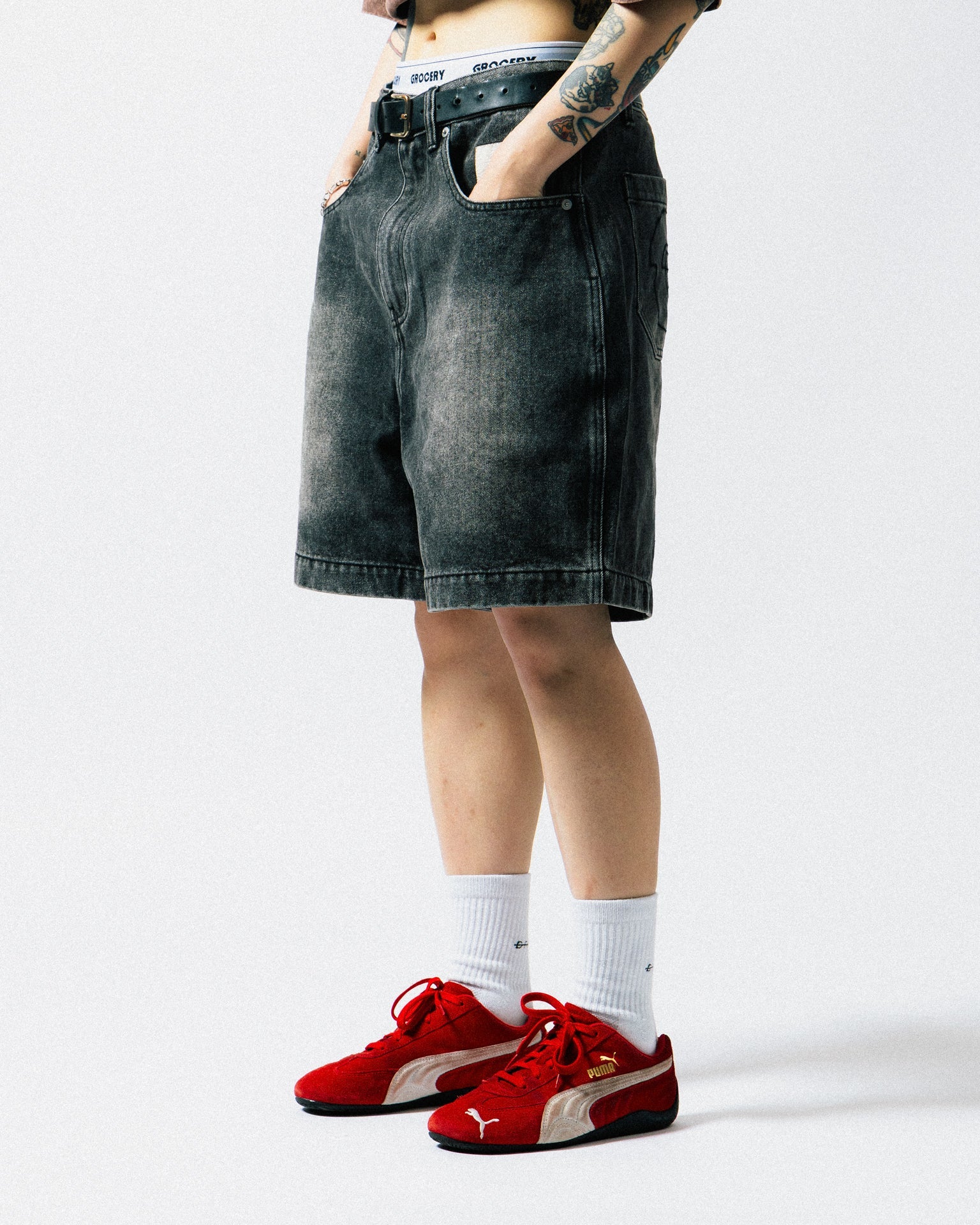 GROCERY G LOGO WASHED DENIM SHORTS/ BLACK - GROGROCERY
