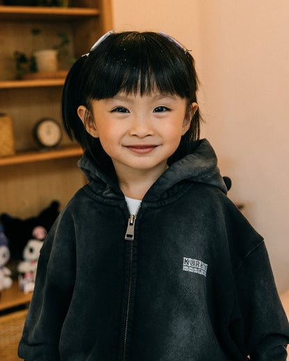 GROCERY | KUROMI KIDS SKETCH KUROMI WASHED GRAPHIC ZIP UP HOODIE/ WASHED BLACK - GROGROCERY