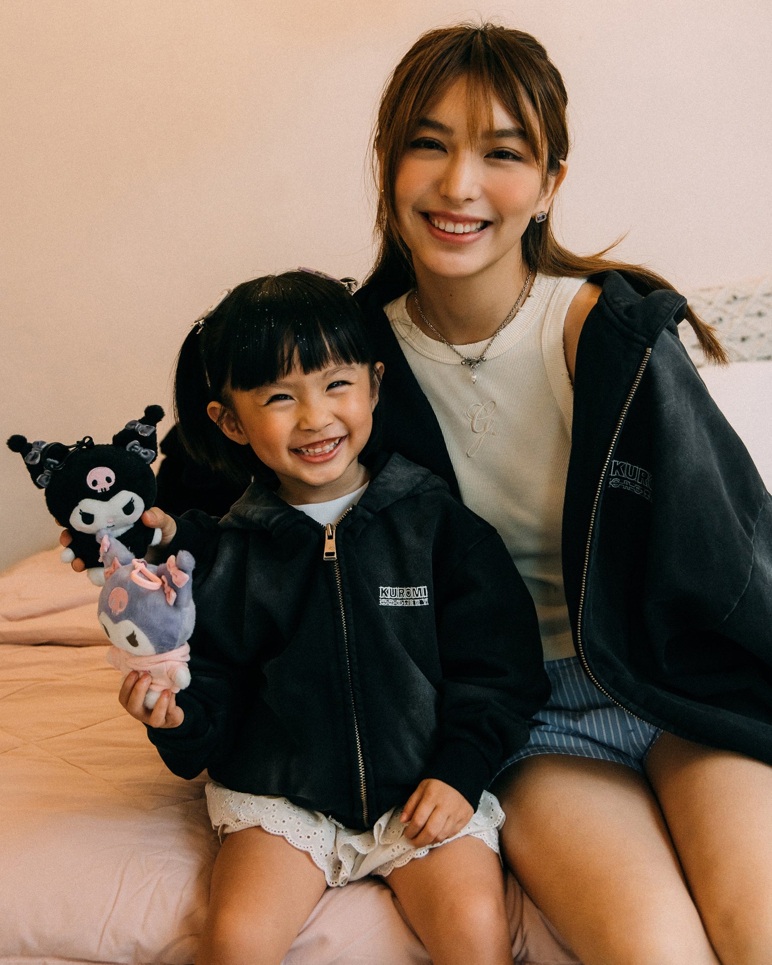 GROCERY | KUROMI KIDS SKETCH KUROMI WASHED GRAPHIC ZIP UP HOODIE/ WASHED BLACK - GROGROCERY