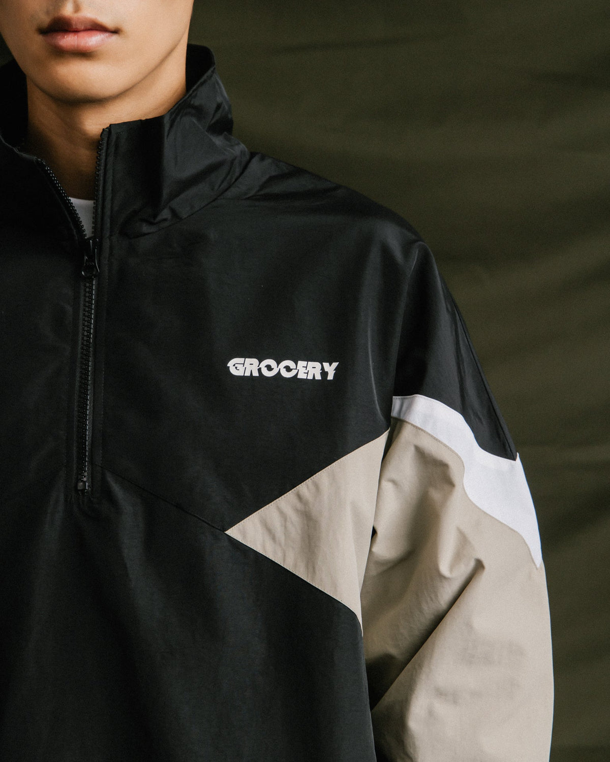 GROCERY NYLON PANEL HALF ZIP WINDBREAKER/ SAND - GROGROCERY
