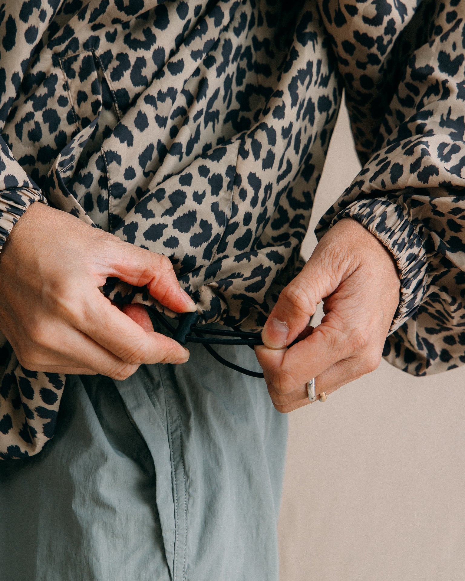 GROCERY PACKABLE NYLON WINDBREAKER/ LEOPARD - GROGROCERY