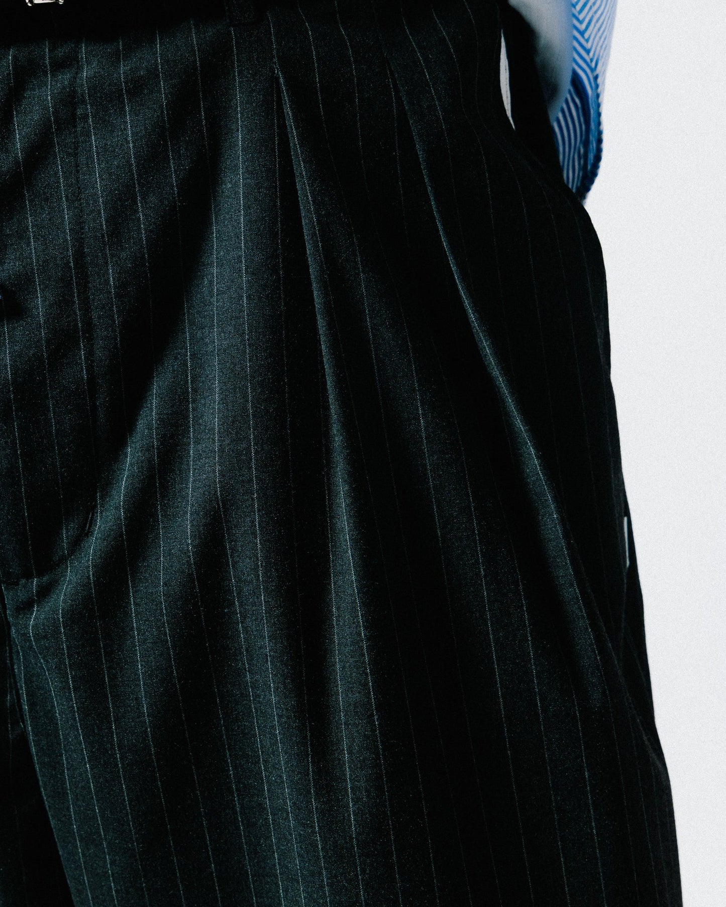 GROCERY PLEATED STRIPE COMFY EVERYDAY PANTS/ DARK GREY - GROGROCERY