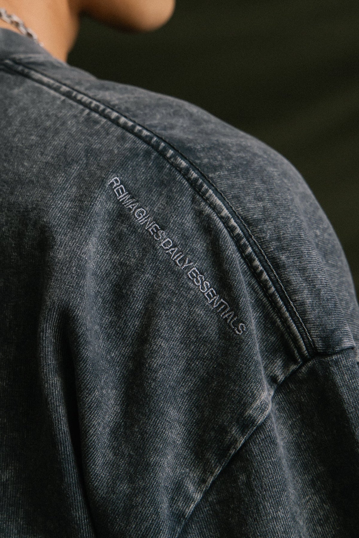 GROCERY SMALL LOGO WASHED TEE/ CHARCOAL - GROGROCERY