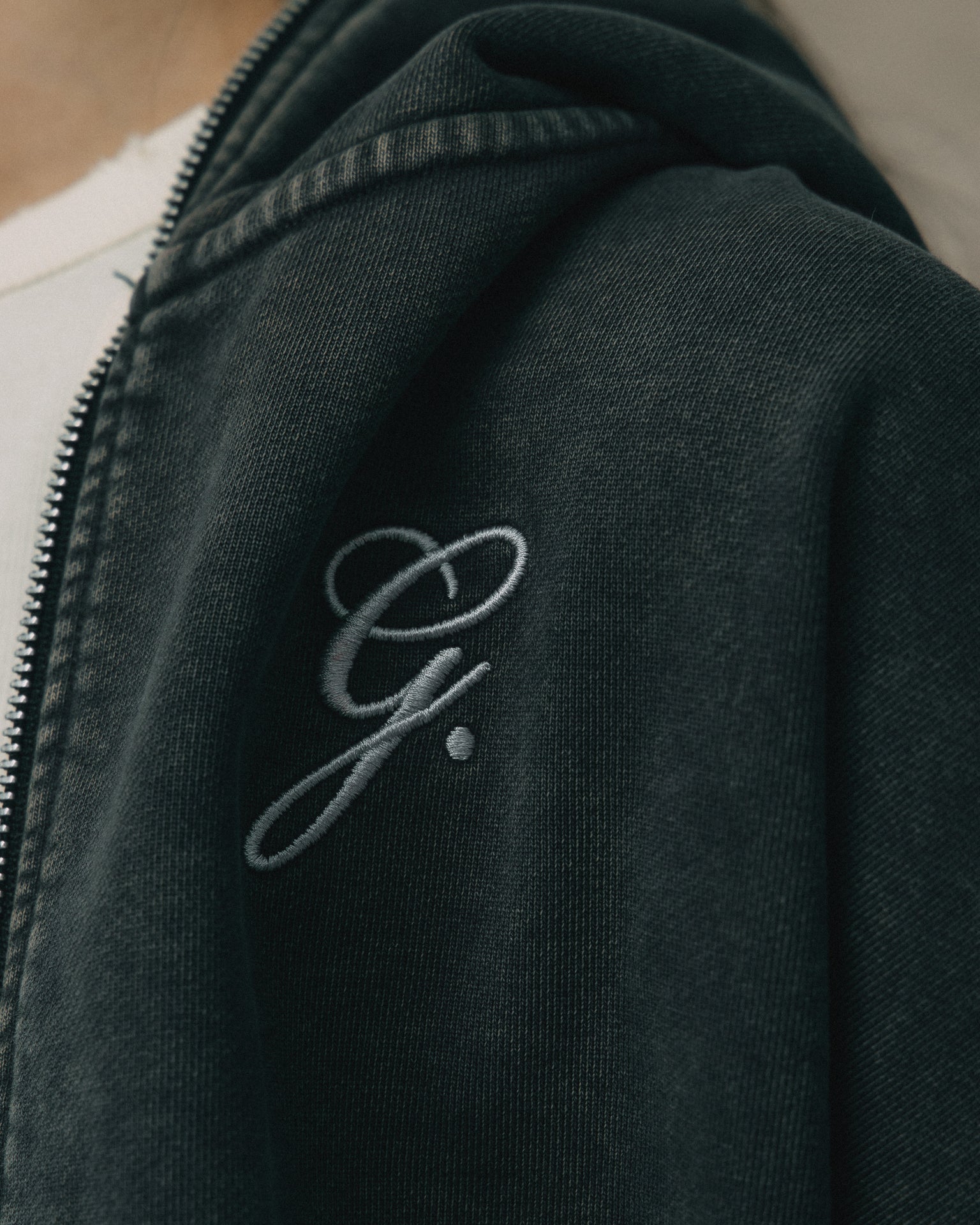 GROCERY SNOW WASHED CROPPED ZIP UP HOODIE/ WASHED BLACK - GROGROCERY