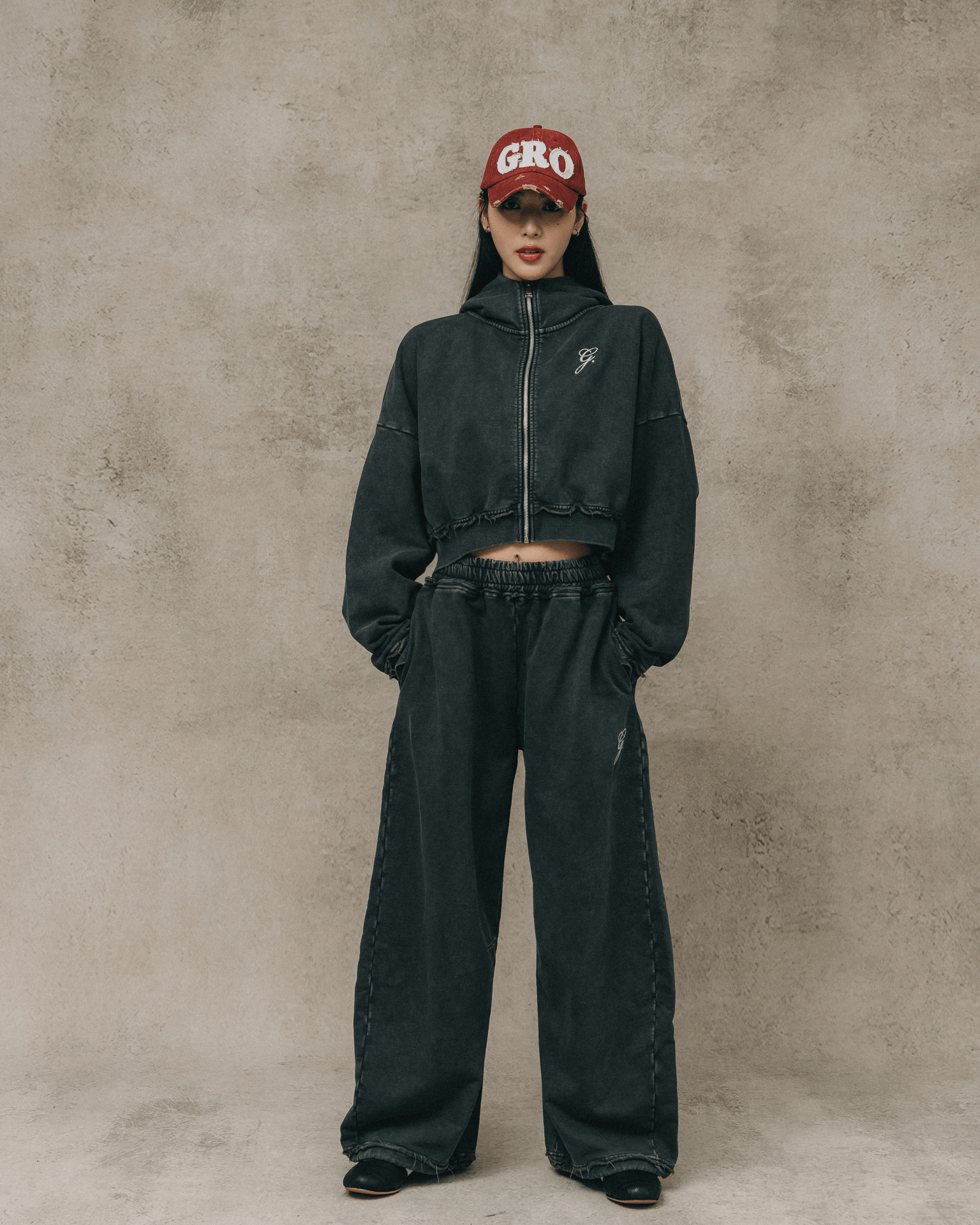 GROCERY SNOW WASHED CROPPED ZIP UP HOODIE/ WASHED BLACK - GROGROCERY