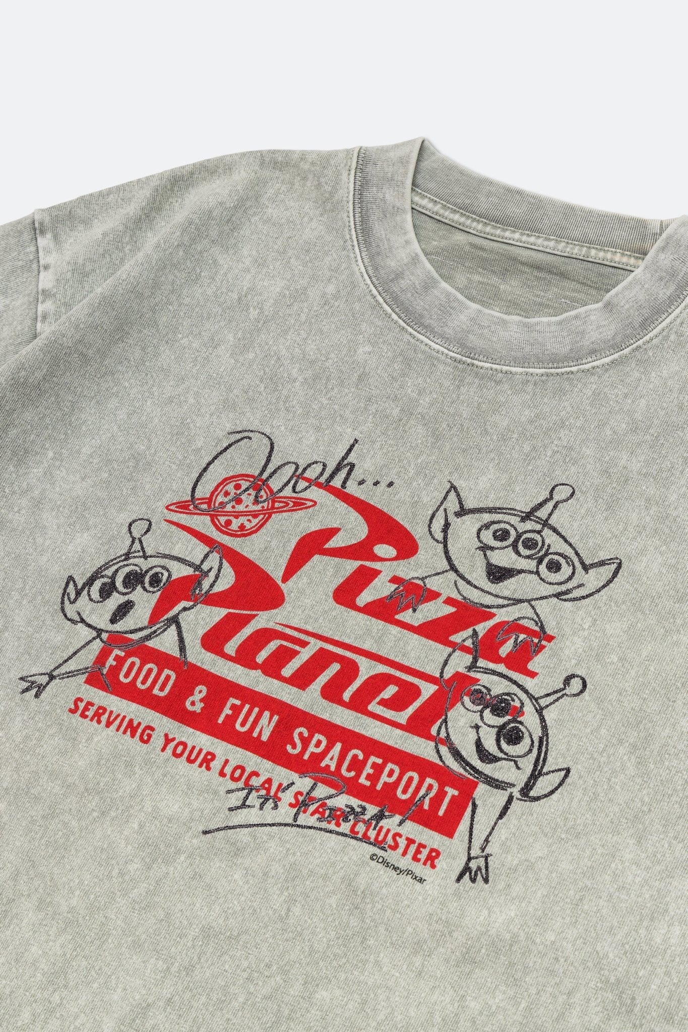GROCERY | TARMAC | TOY STORY PIZZA PLANET HAND DRAWN RECEIPT WASHED GRAPHIC BOXY TEE/ GREY - GROGROCERY