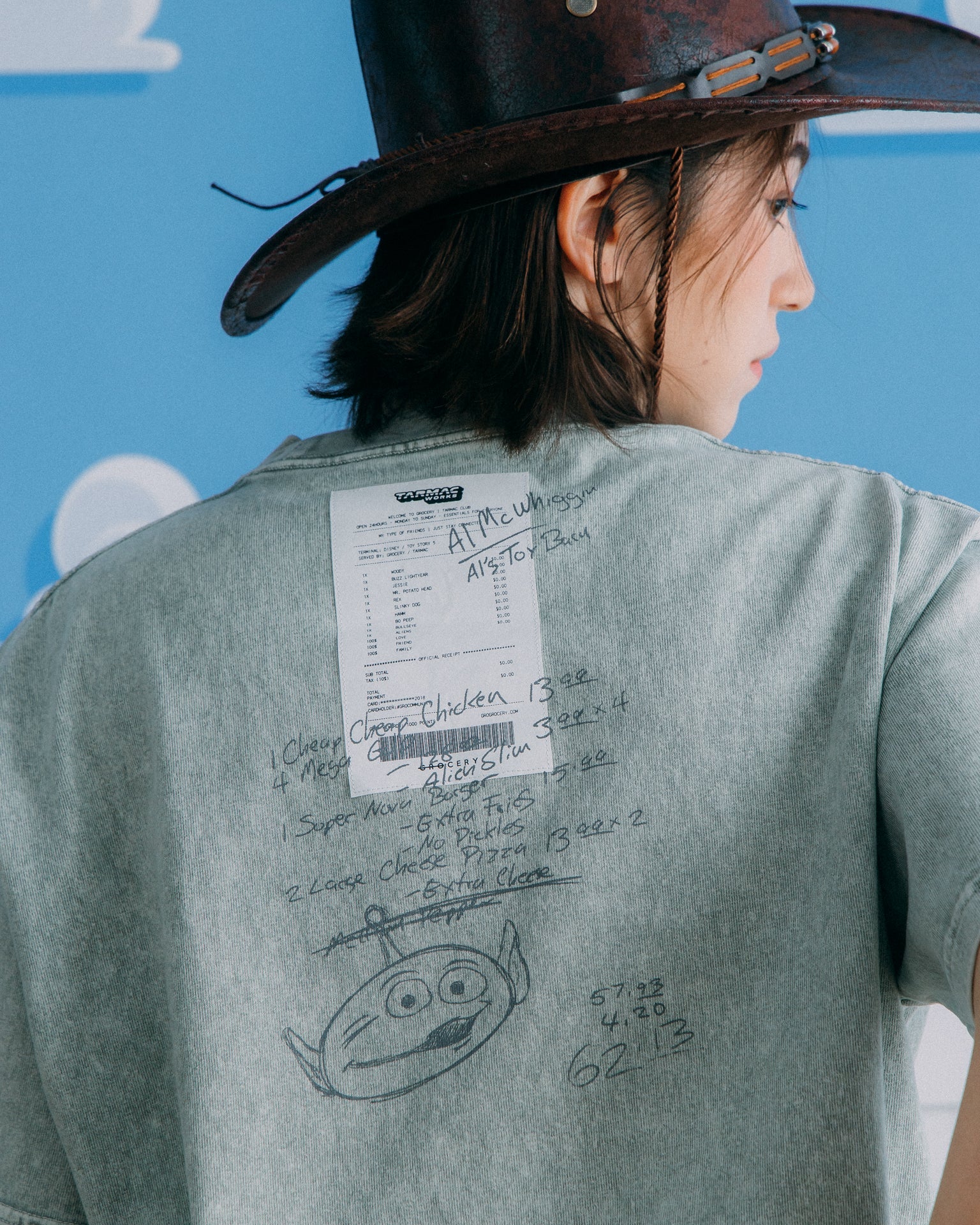GROCERY | TARMAC | TOY STORY PIZZA PLANET HAND DRAWN RECEIPT WASHED GRAPHIC BOXY TEE/ GREY - GROGROCERY