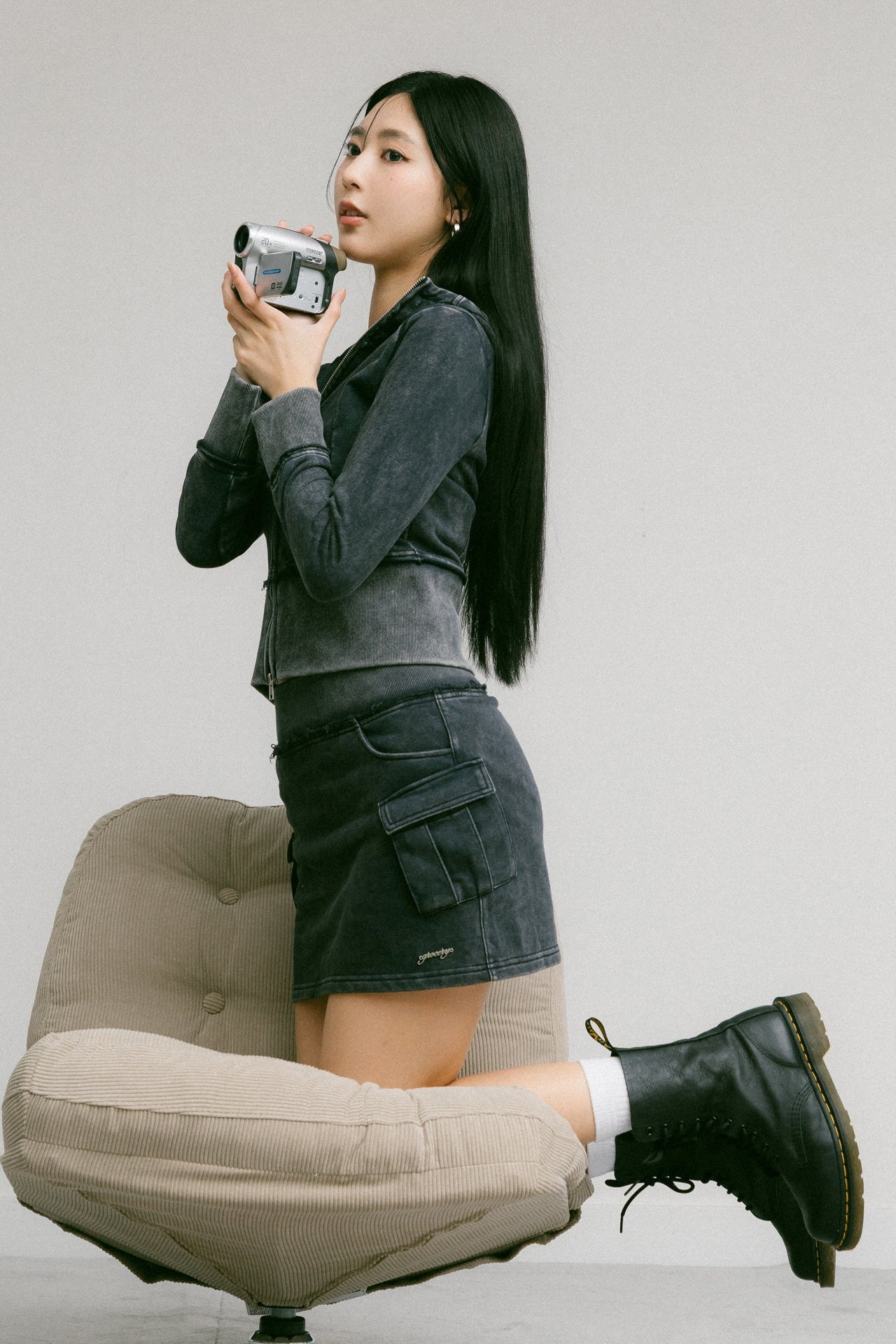 GROCERY WASHED CARGO MINI SWEAT SKIRT/ BLACK - GROGROCERY