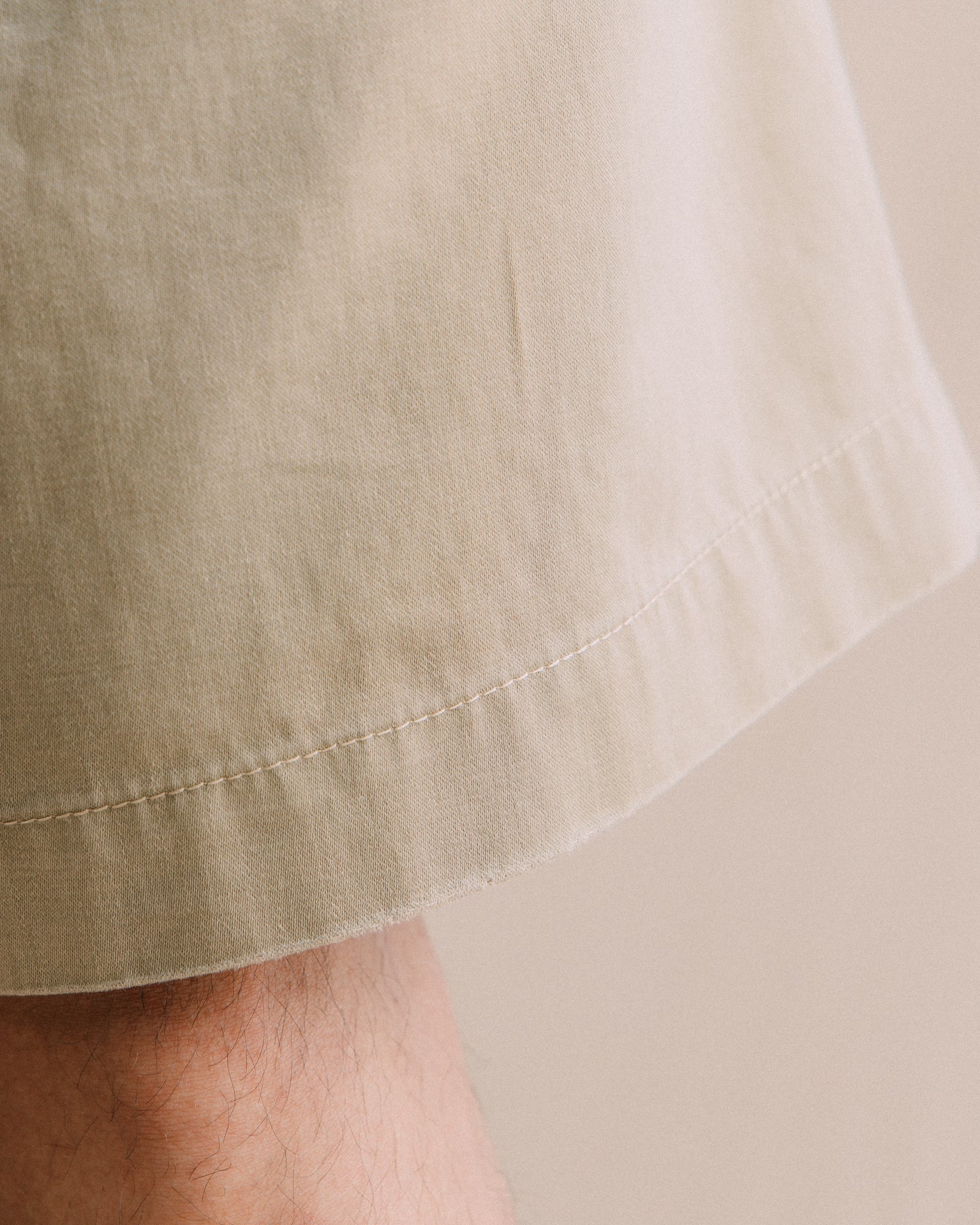 GROCERY WASHED DOUBLE POCKET DISTRESSED CHINO SHORTS/ KHAKI - GROGROCERY