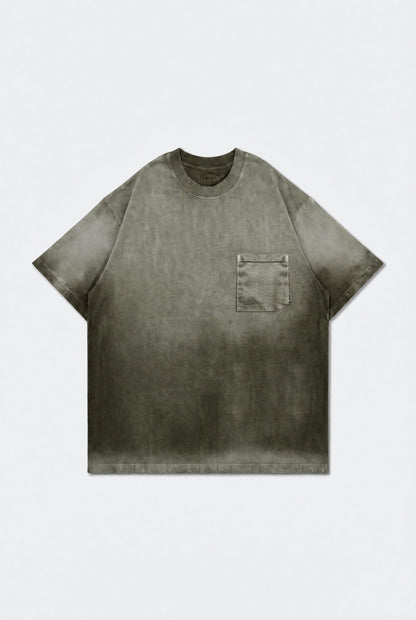 GROCERY WASHED POCKET INVOICE BOXY TEE/ SUN FADE DARK OLIVE - GROGROCERY