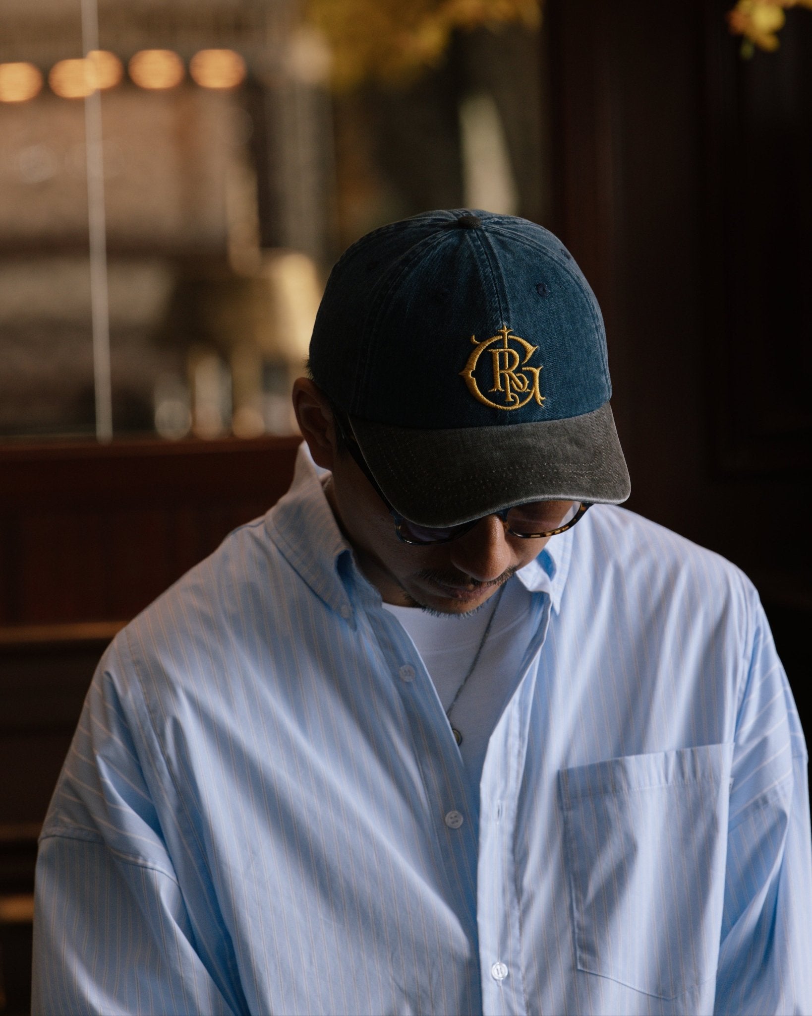 GROCERY WASHED TWO TONE COLLEGE LOGO EMBROIDERY CAP/ NAVY & BROWN - GROGROCERY