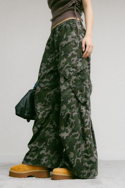 GROCERY WASHED WIDE LEG CARGO PANTS/ CAMO - GROGROCERY