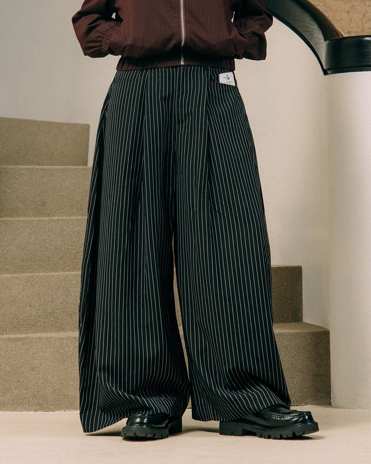 GROCERY WIDE LEG PLEATED STRIPE PANTS/ BLACK - GROGROCERY
