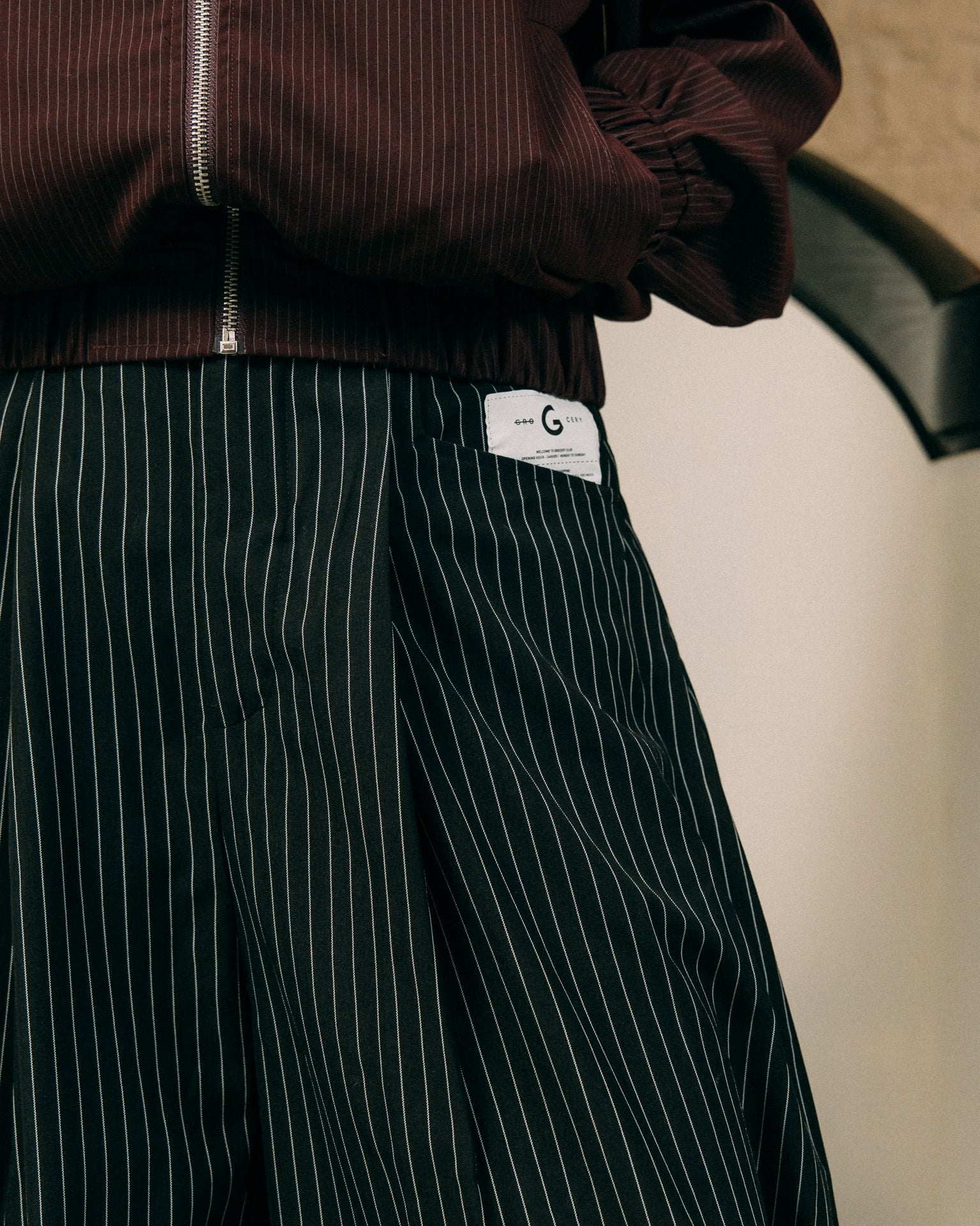 GROCERY WIDE LEG PLEATED STRIPE PANTS/ BLACK - GROGROCERY