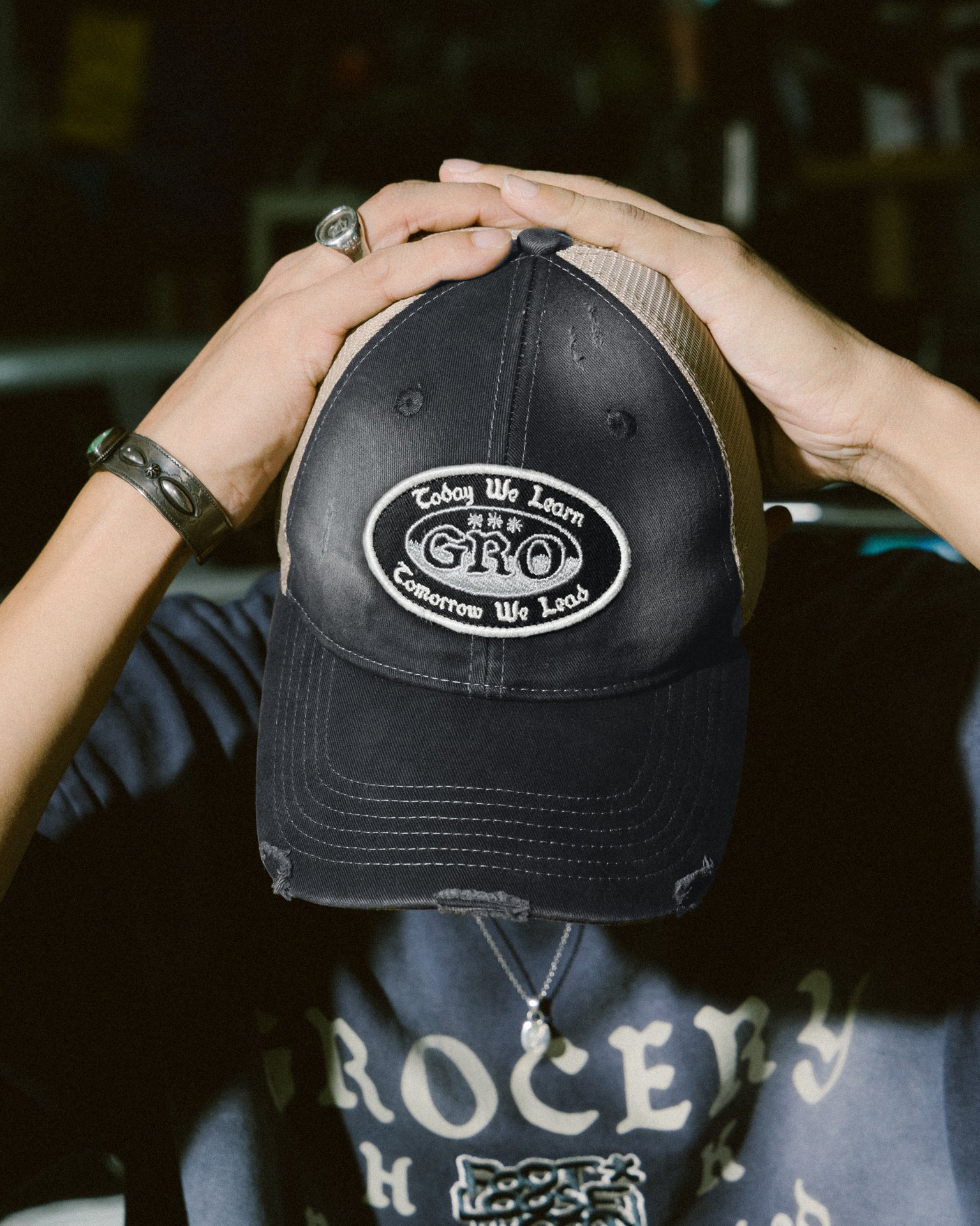 GROCERY X FOOTLOOSE TYCOON DISTRESSED TRUCKER CAP/ WASHED BLACK - GROGROCERY