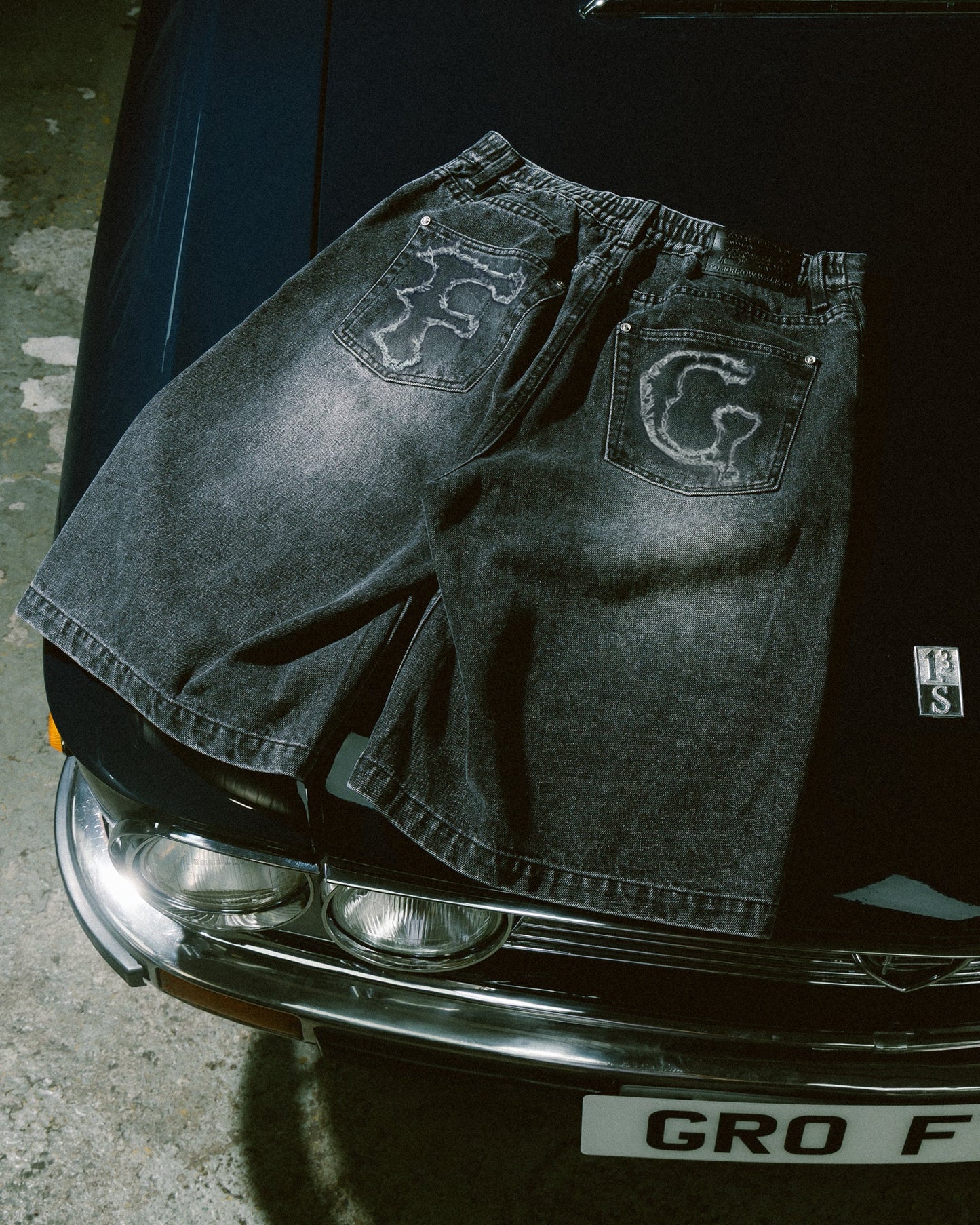 GROCERY X FOOTLOOSE TYCOON OVERSIZED WASHED DENIM SHORTS/ AGED BLACK - GROGROCERY