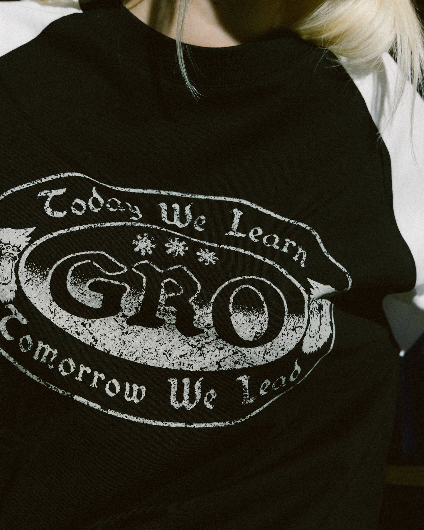 GROCERY X FOOTLOOSE TYCOON RAGLAN TWO TONE BOXY TEE/ BLACK - GROGROCERY