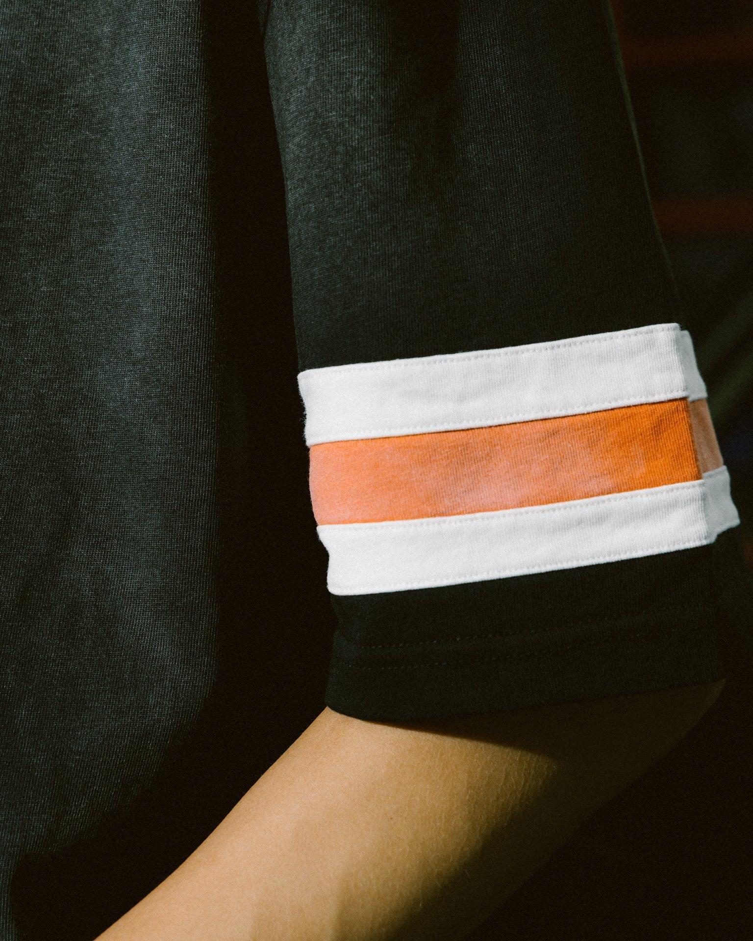 GROCERY X FOOTLOOSE TYCOON TOGETHER WE STRONG WASHED TEE/ BLACK - GROGROCERY