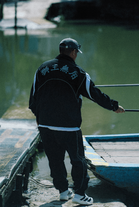 GROCERY X NEEDLESS REFLECTIVE HALF ZIP TRACK JACKET/ BLACK - GROGROCERY