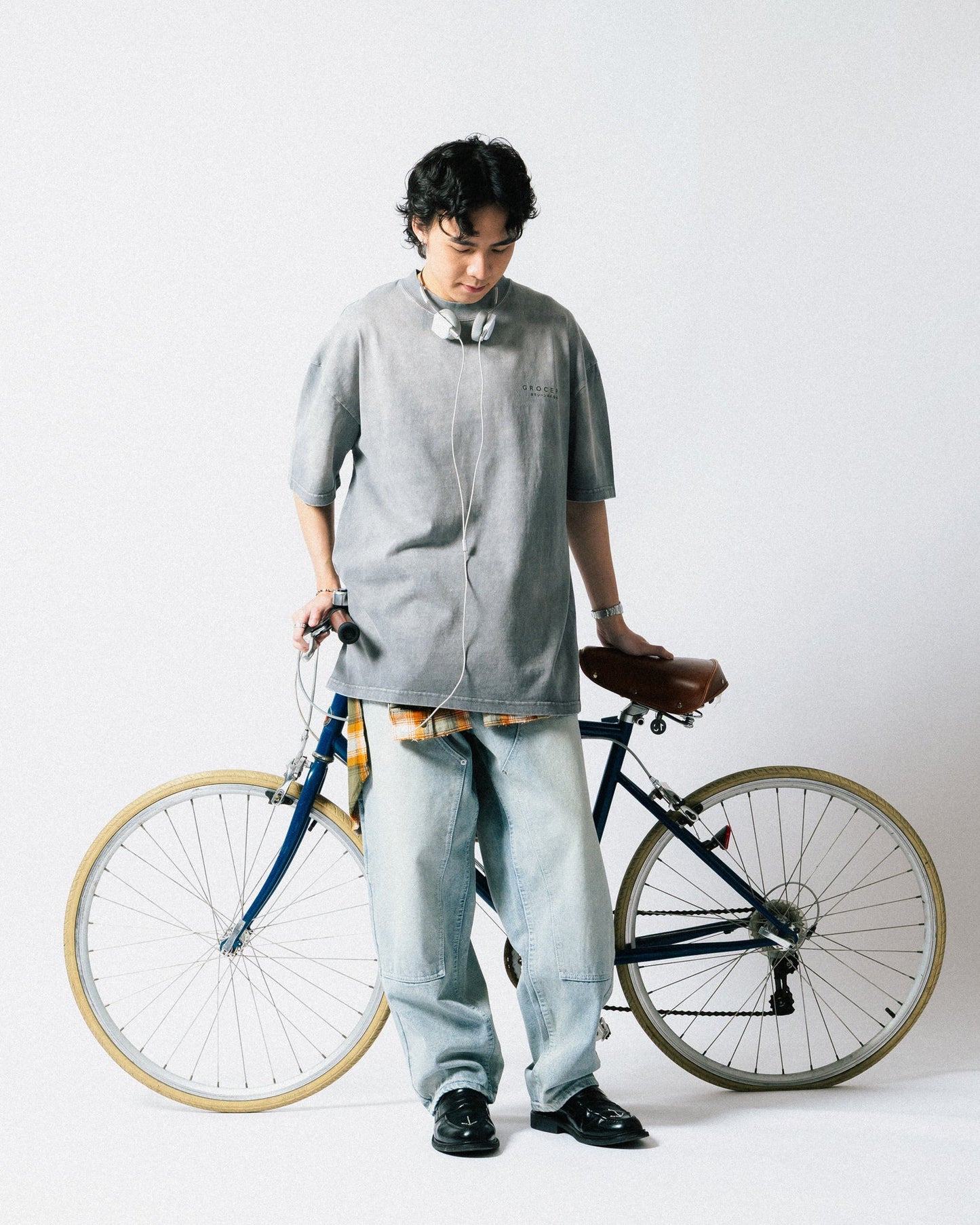 GROCERY x SCENE RETRO LOGO WASHED TEE/ FADED GREY - GROGROCERY