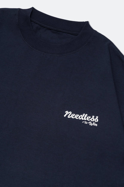NEEDLESS SIGNATURE GRAPHIC LOGO TEE/ NAVY - GROGROCERY