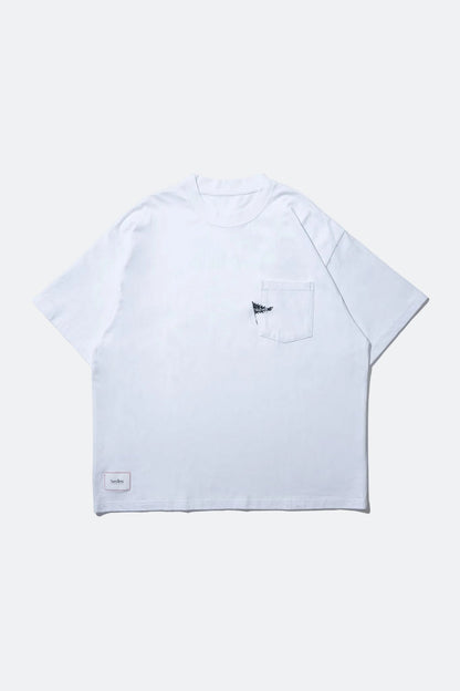 NEEDLESS SS26 SIGNATURE LOGO POCKET TEE/ WHITE - GROGROCERY