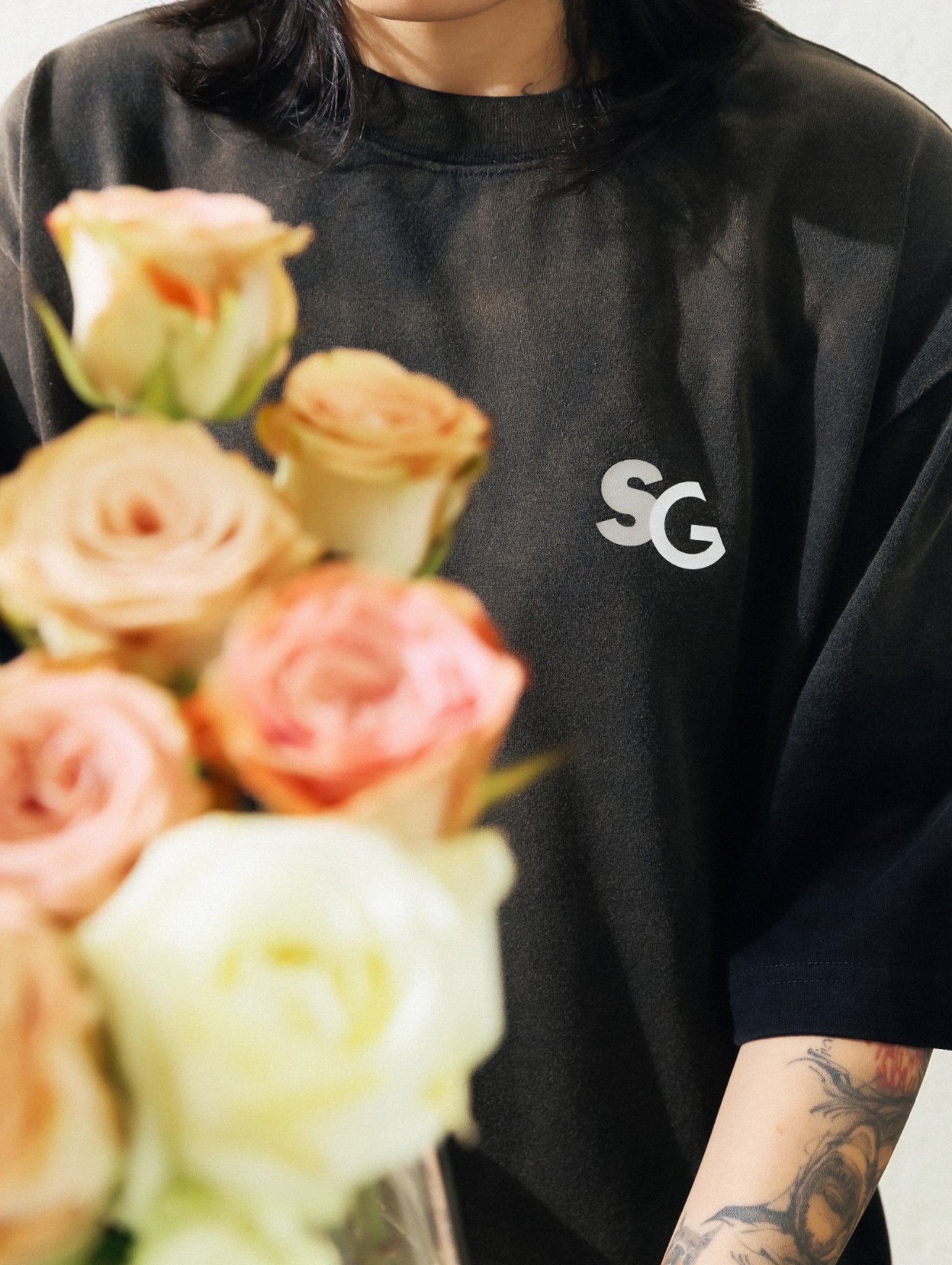SCENE X GROCERY REFLECTIVE LOGO WASHED INVOICE TEE/ BLACK - GROGROCERY