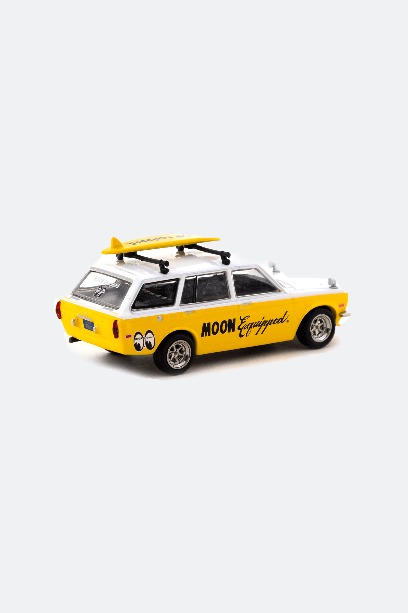 TRAMAC WORKS 1/64 DATSUN BLUEBIRD 510 WAGON MOON EQUIPPED - GLOBAL64 - GROGROCERY