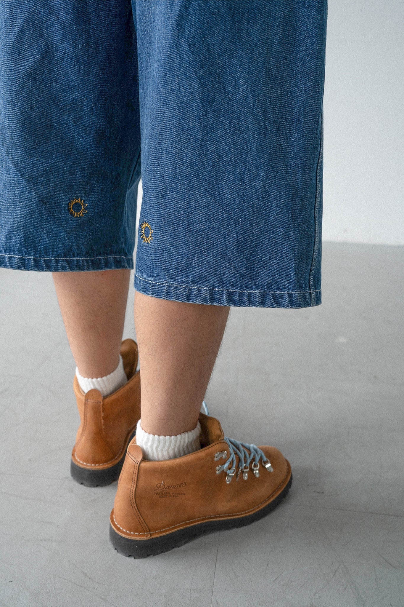 WARM WINTER DAYS SUNS OUT DENIM JORTS/ RINSE BLUE - GROGROCERY
