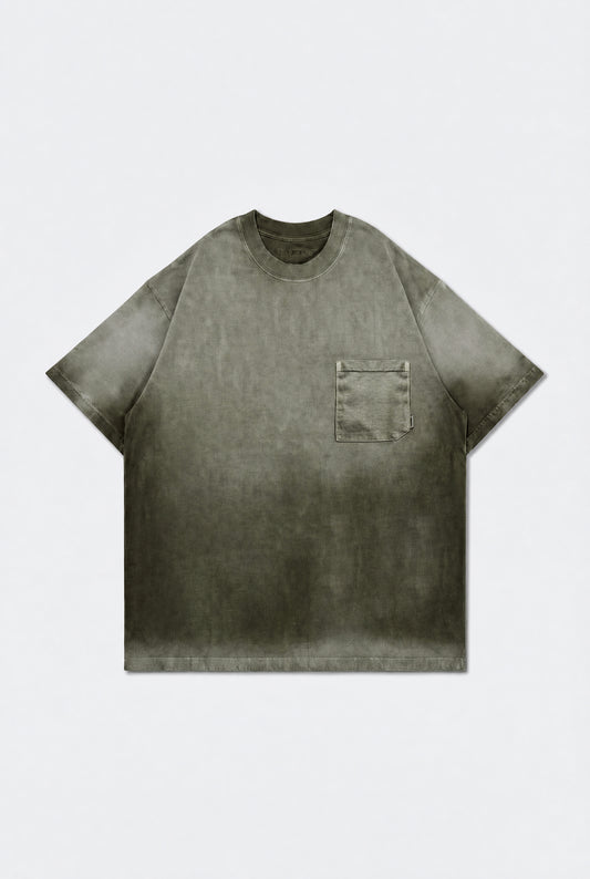 GROCERY WASHED POCKET INVOICE BOXY TEE/ SUN FADE DARK OLIVE