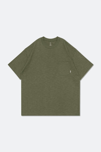 GROCERY SS23 TEE-039 VERY BASIC POCKET TEE/ OLIVE - GROGROCERY