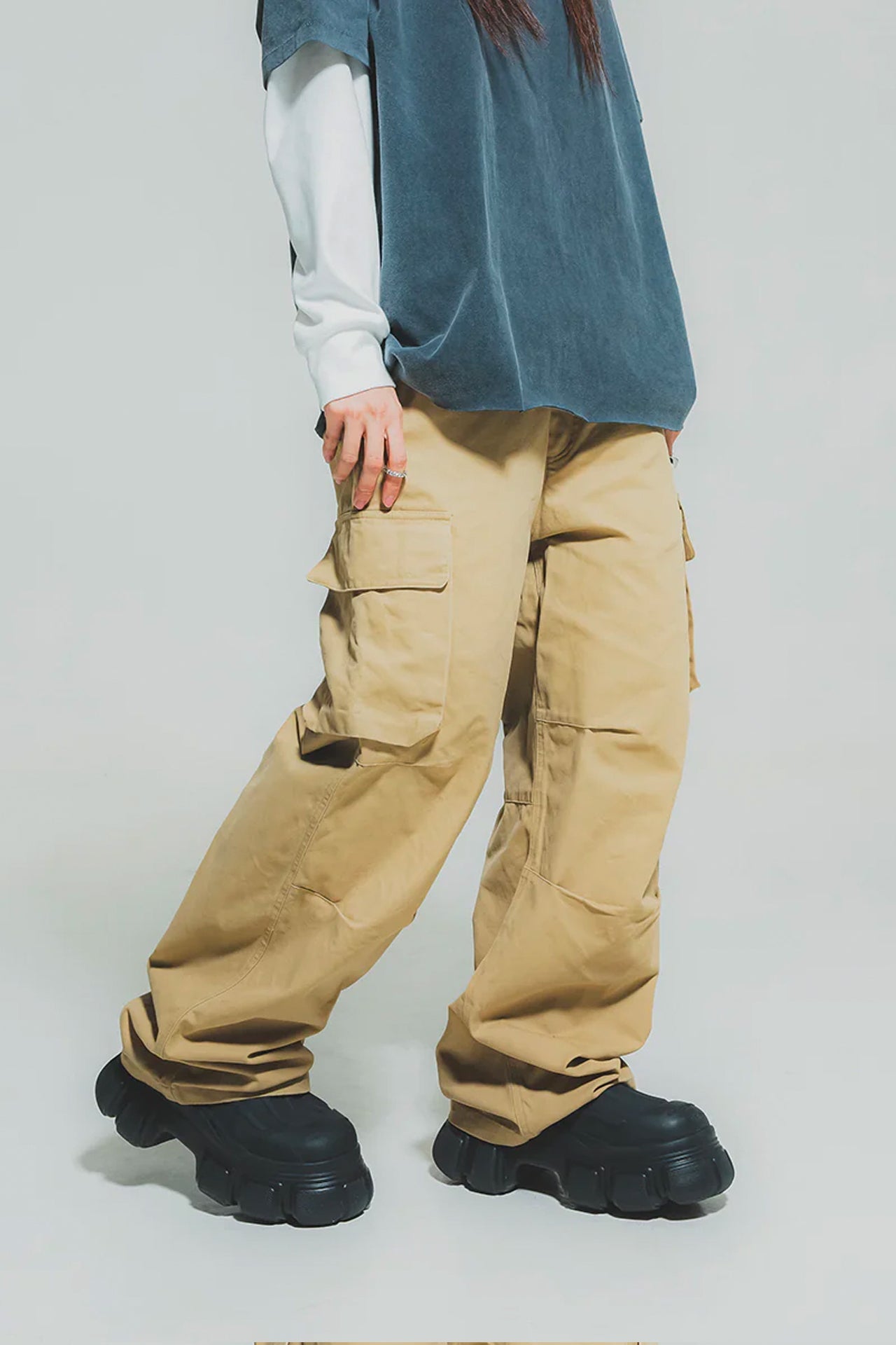 THEGREATMISTAKE MISTAKE. CARGO PANTS/ BEIGE - GROGROCERY